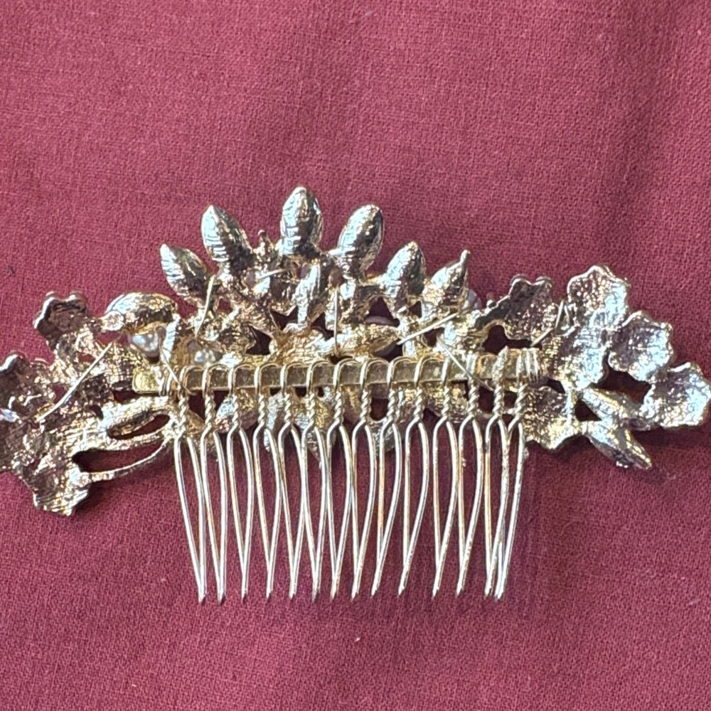 Luxury Bridal Crystal Pearl Hair Comb - Picture 6 of 6